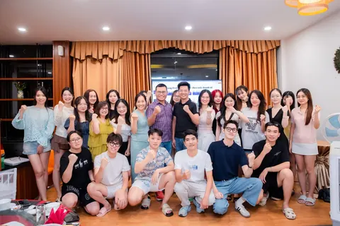 Đội ngũ trong buổi tổng kết